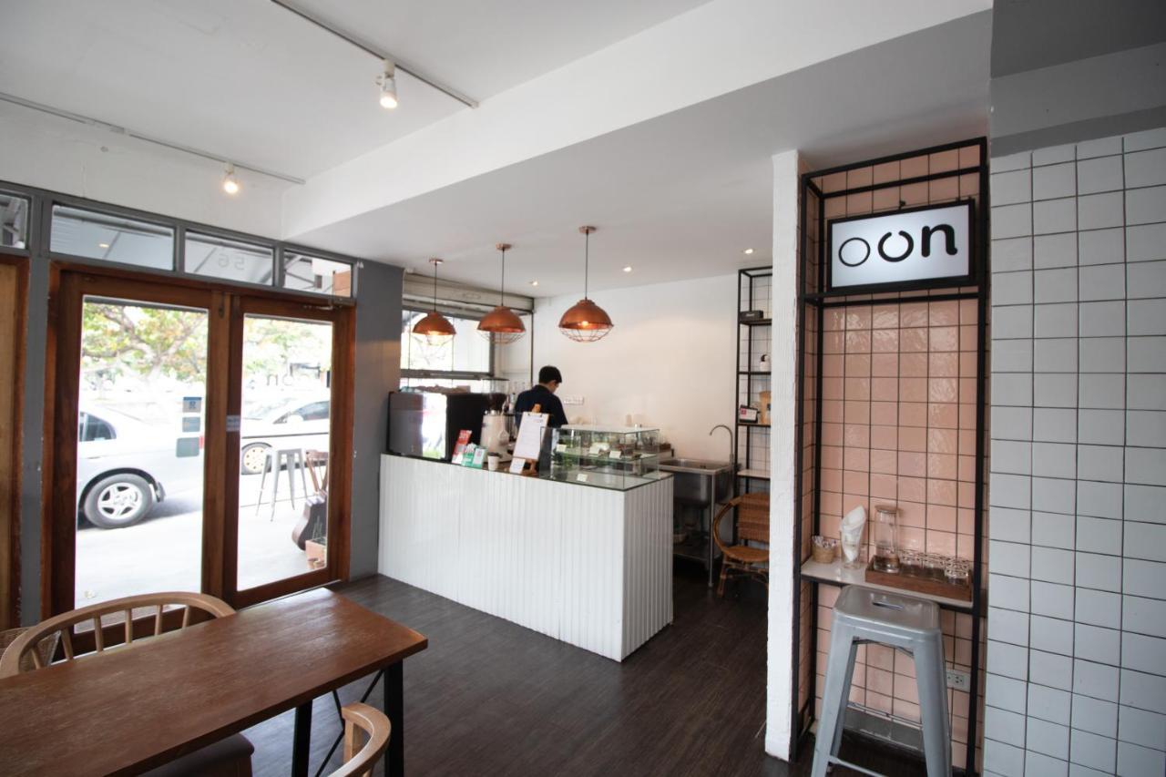 Oon Poshtel X Cafe Hostel Chiang Mai Ngoại thất bức ảnh
