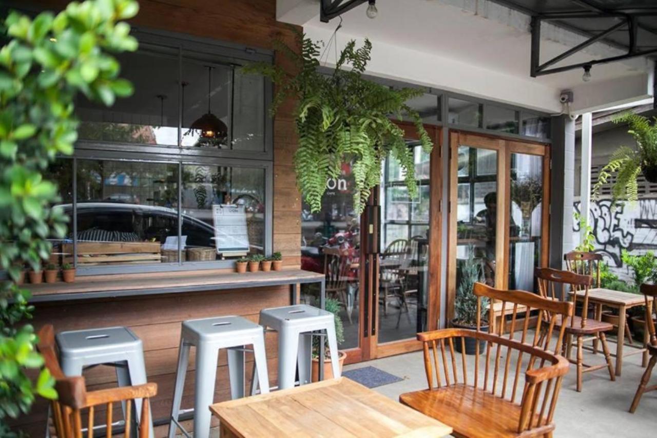 Oon Poshtel X Cafe Hostel Chiang Mai Ngoại thất bức ảnh