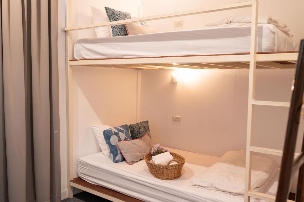 Oon Poshtel X Cafe Hostel Chiang Mai Ngoại thất bức ảnh