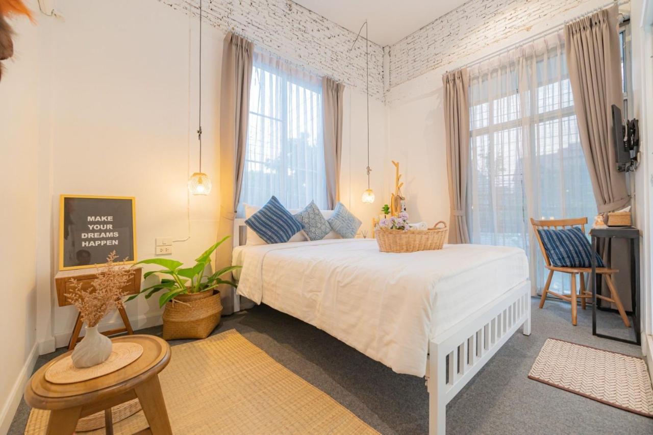 Oon Poshtel X Cafe Hostel Chiang Mai Ngoại thất bức ảnh