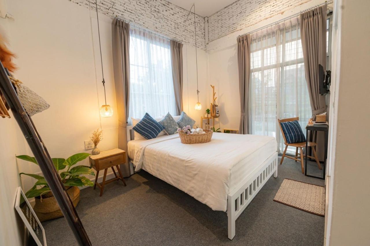 Oon Poshtel X Cafe Hostel Chiang Mai Ngoại thất bức ảnh