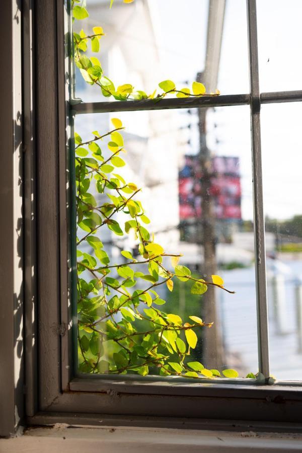 Oon Poshtel X Cafe Hostel Chiang Mai Ngoại thất bức ảnh